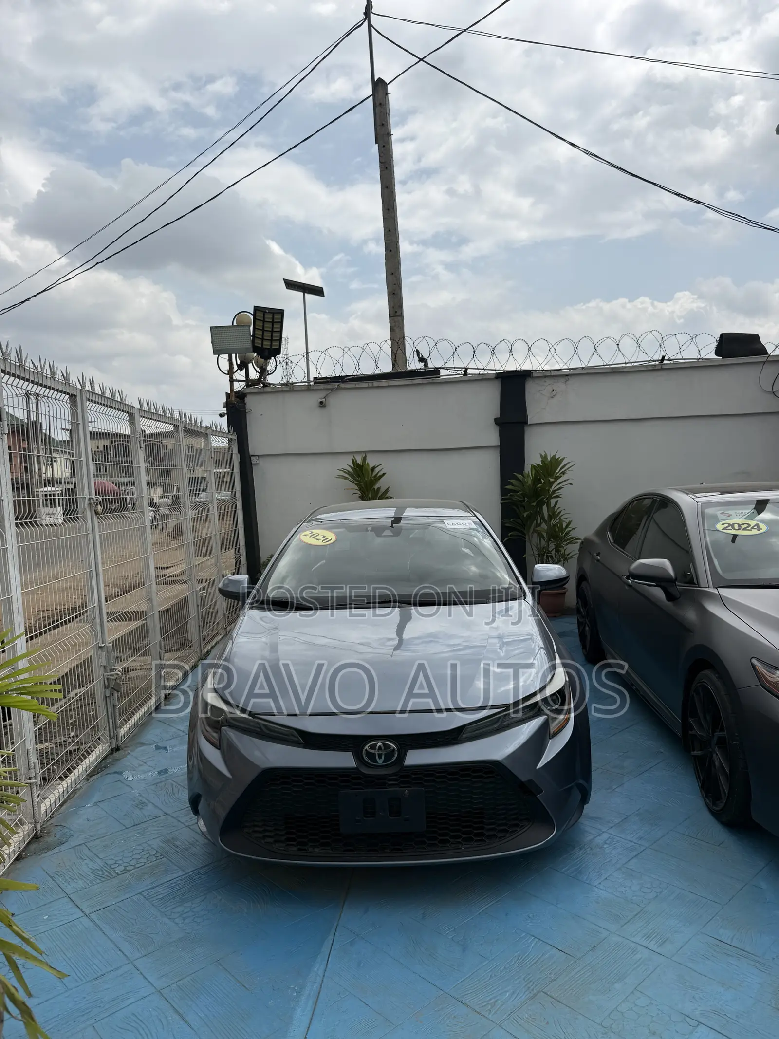 Toyota Corolla LE 2020 Gray
