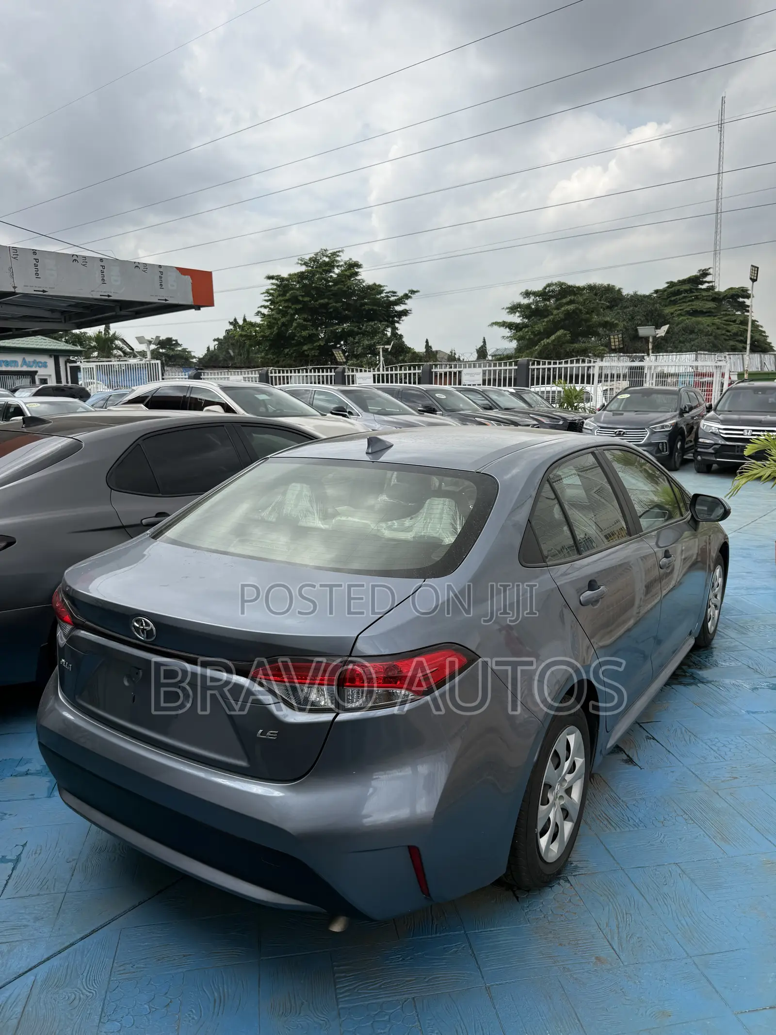 Toyota Corolla LE 2020 Gray