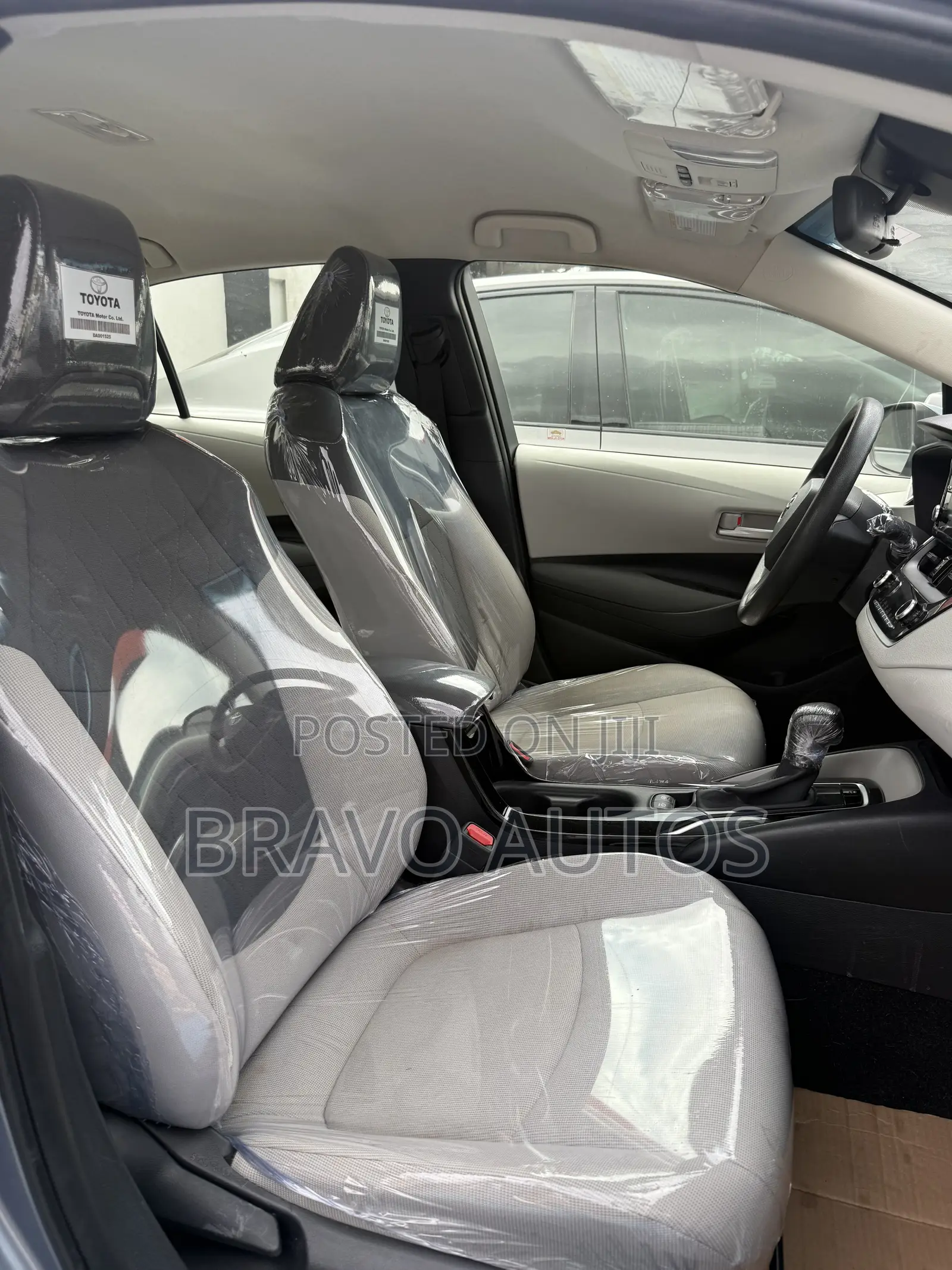Toyota Corolla LE 2020 Gray