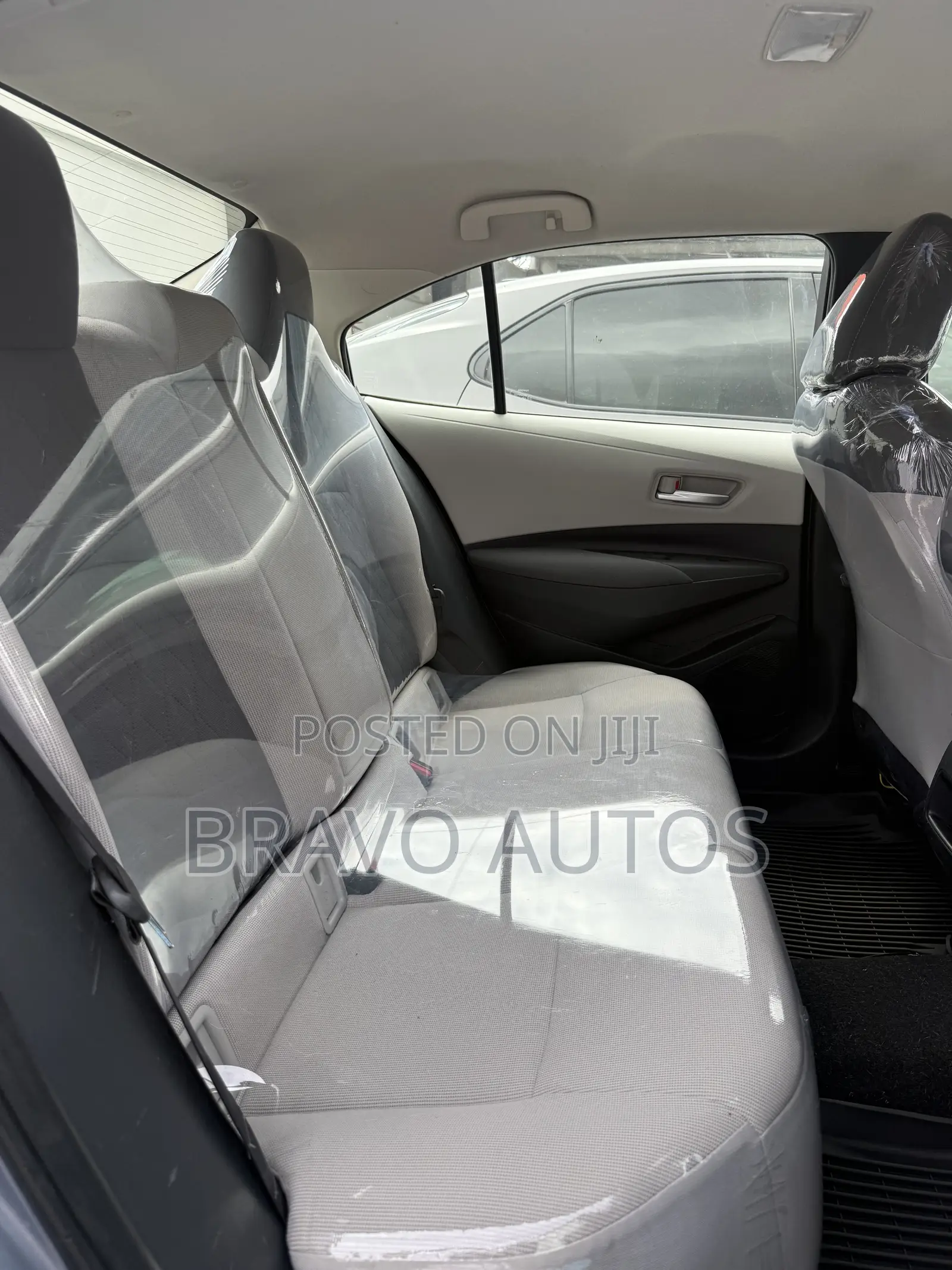 Toyota Corolla LE 2020 Gray