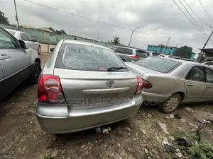 Toyota Avensis 1.8 VVT-i 2006 Silver