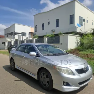 Toyota Corolla 2010 Silver
