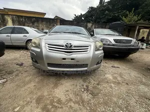 Toyota Avensis 1.8 VVT-i 2006 Silver
