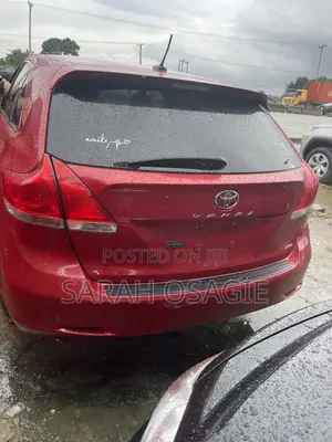 Toyota Venza AWD 2011 Red