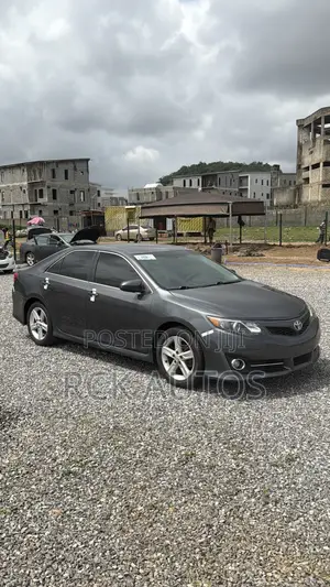 Toyota Camry SE 4dr Sedan (2.5L 4cyl 6A) 2012 Gray