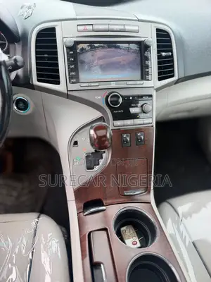 Toyota Venza V6 AWD 2010 Brown