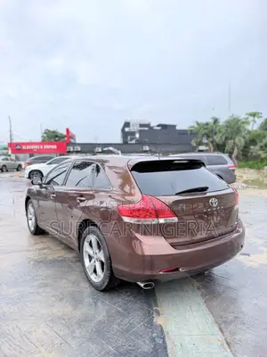 Toyota Venza V6 AWD 2010 Brown