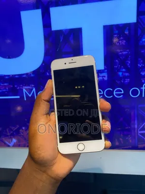 Apple iPhone 7 32 GB Silver