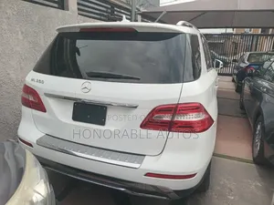 Mercedes-Benz M Class 2015 White