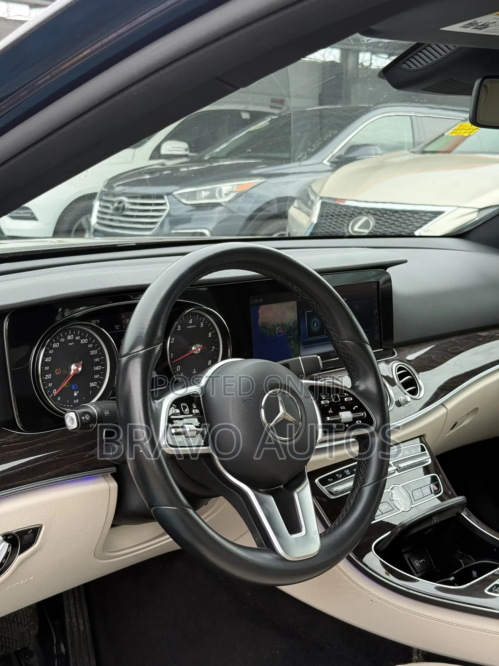 Mercedes-Benz E300 2019 Blue