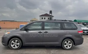 Toyota Sienna 2012 Gray