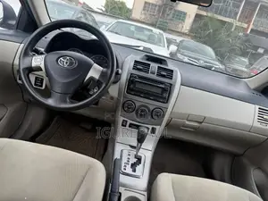 Toyota Highlander SE 2012 Silver
