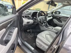 Toyota Highlander 2020 Gray