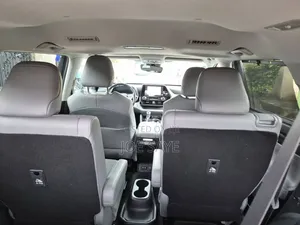 Toyota Highlander 2020 Gray