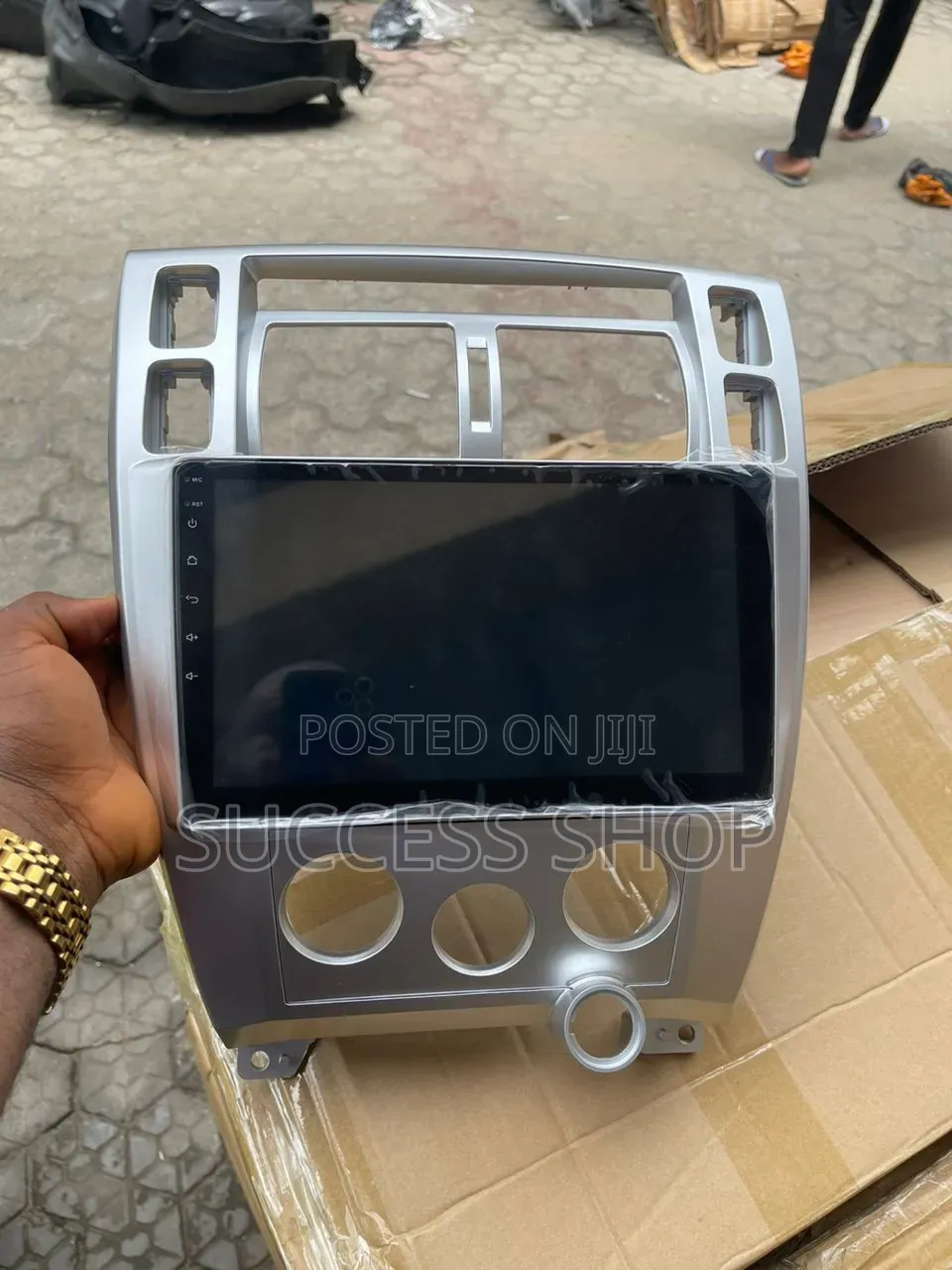 Hyundai Tucson 2006-2013 Android Screen + Reverse Camera