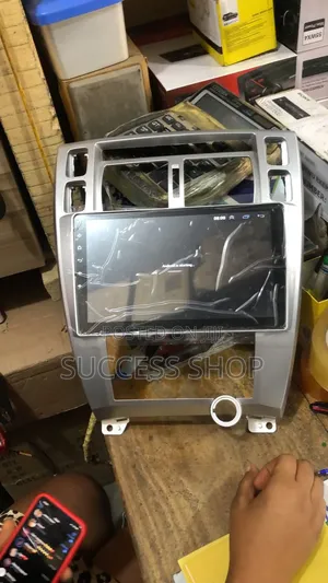Hyundai Tucson 2006-2013 Android Screen + Reverse Camera
