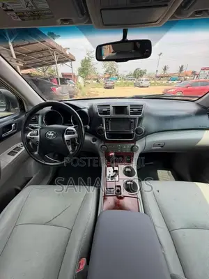 Toyota Highlander Limited 3.5l 4WD 2013 Green