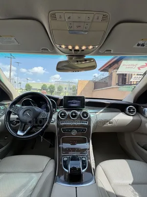 Mercedes-Benz C300 2015 Blue