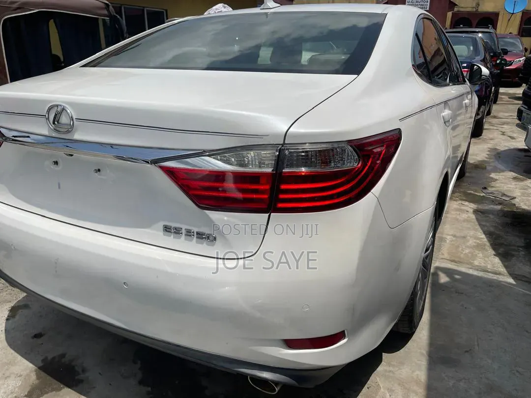 Lexus ES 2013 White