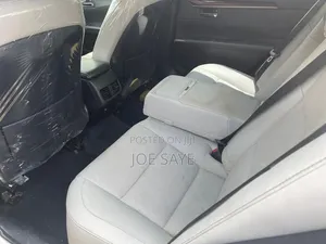 Lexus ES 2013 White