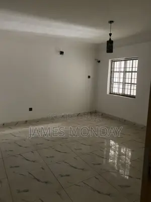 3bdrm Block of Flats in Private Residence, Area 1 for rent