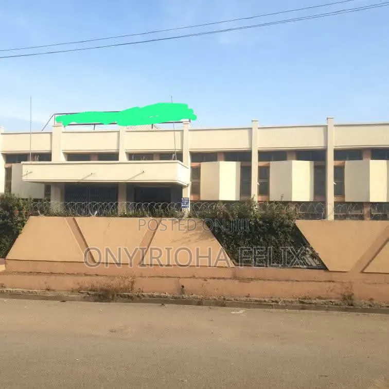 48 Room Hotel