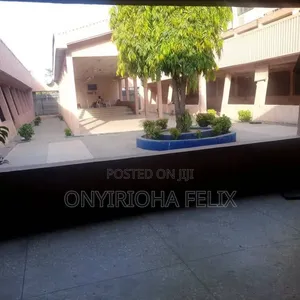 48 Room Hotel