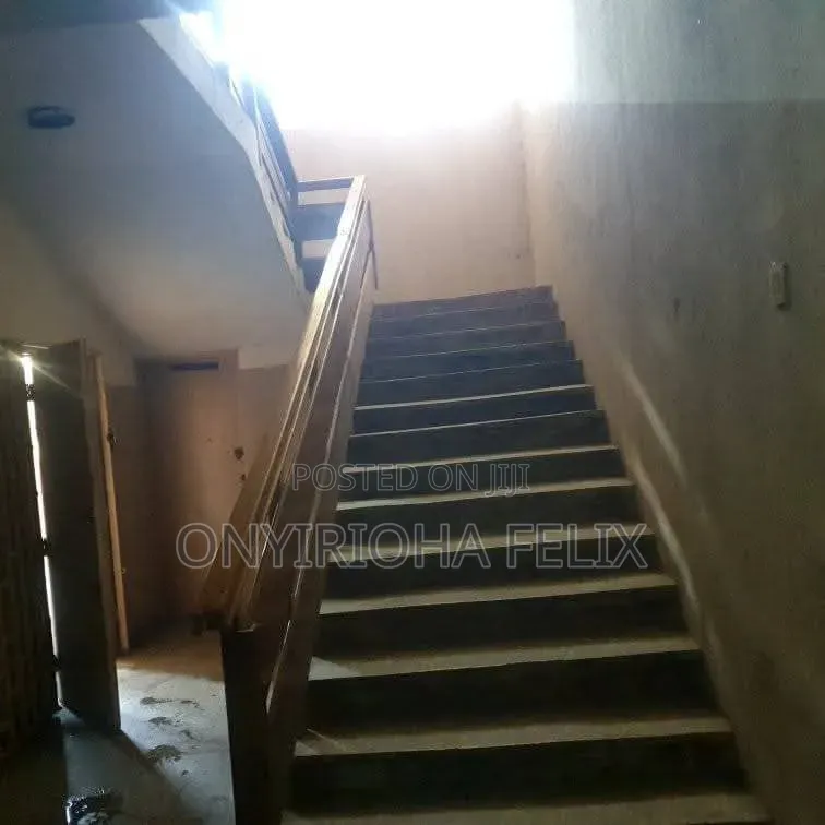 48 Room Hotel