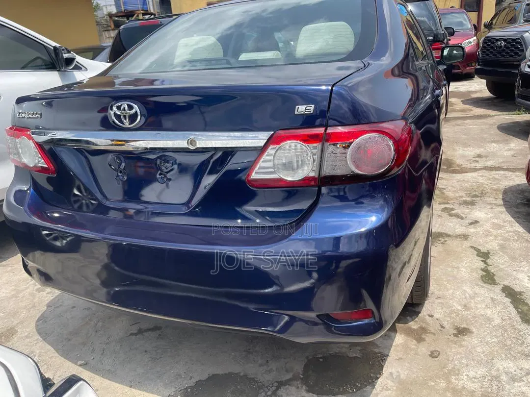 Toyota Corolla 2012 Blue