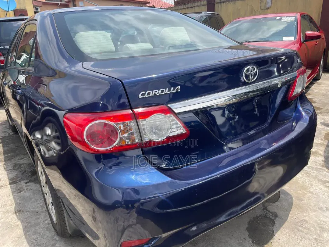 Toyota Corolla 2012 Blue