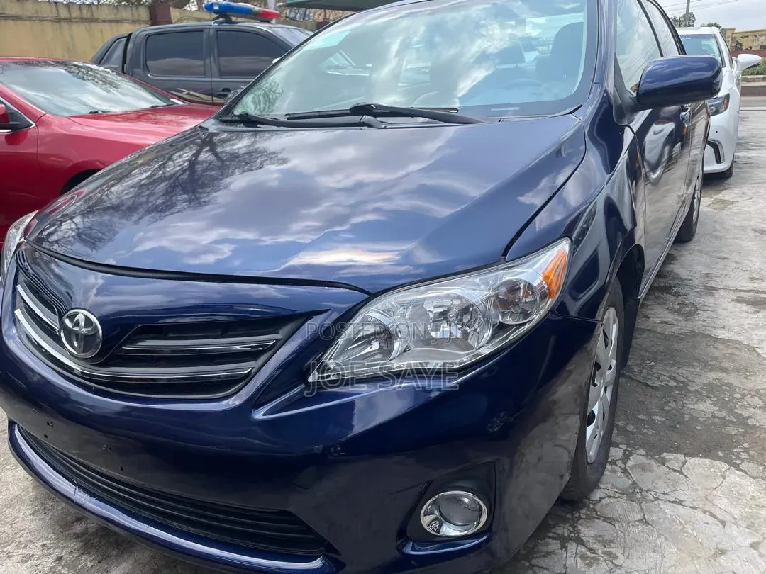 Toyota Corolla 2012 Blue