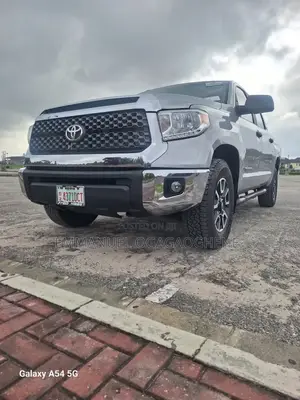 Toyota Tundra 2016 Silver