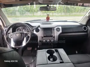 Toyota Tundra 2016 Silver