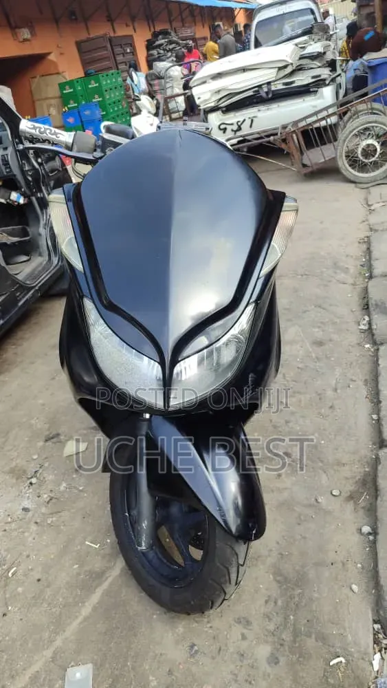 Yamaha Majesty 2010 Black