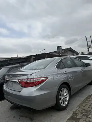 Toyota Camry LE 4dr Sedan (2.5L 4cyl 6A) 2016 Silver