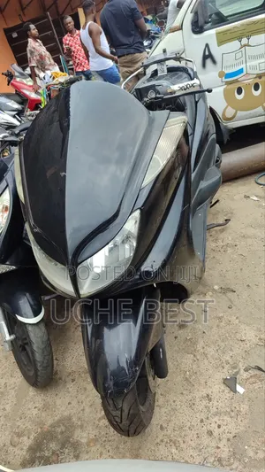 Yamaha Majesty 2010 Black