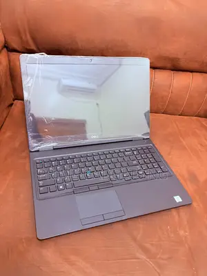 Laptop Dell Latitude 5591 8GB Intel Core i7 SSD 256GB
