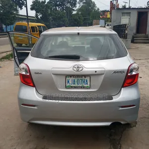 Toyota Matrix 2010 Silver