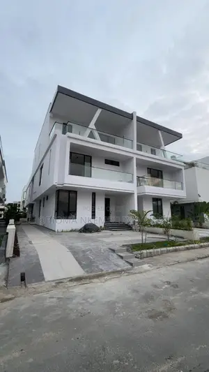 6bdrm Duplex in Cowrie Creek, Ikate for sale