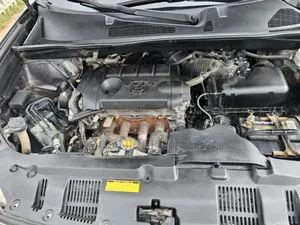 Toyota Highlander Plus 2.7L 2WD 2013 Gray