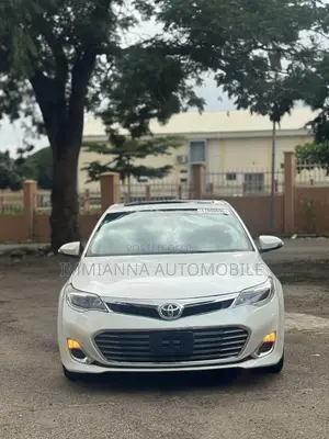 Toyota Avalon XLE Premium 4dr Sedan (3.5L 6cyl 6A) 2014 White