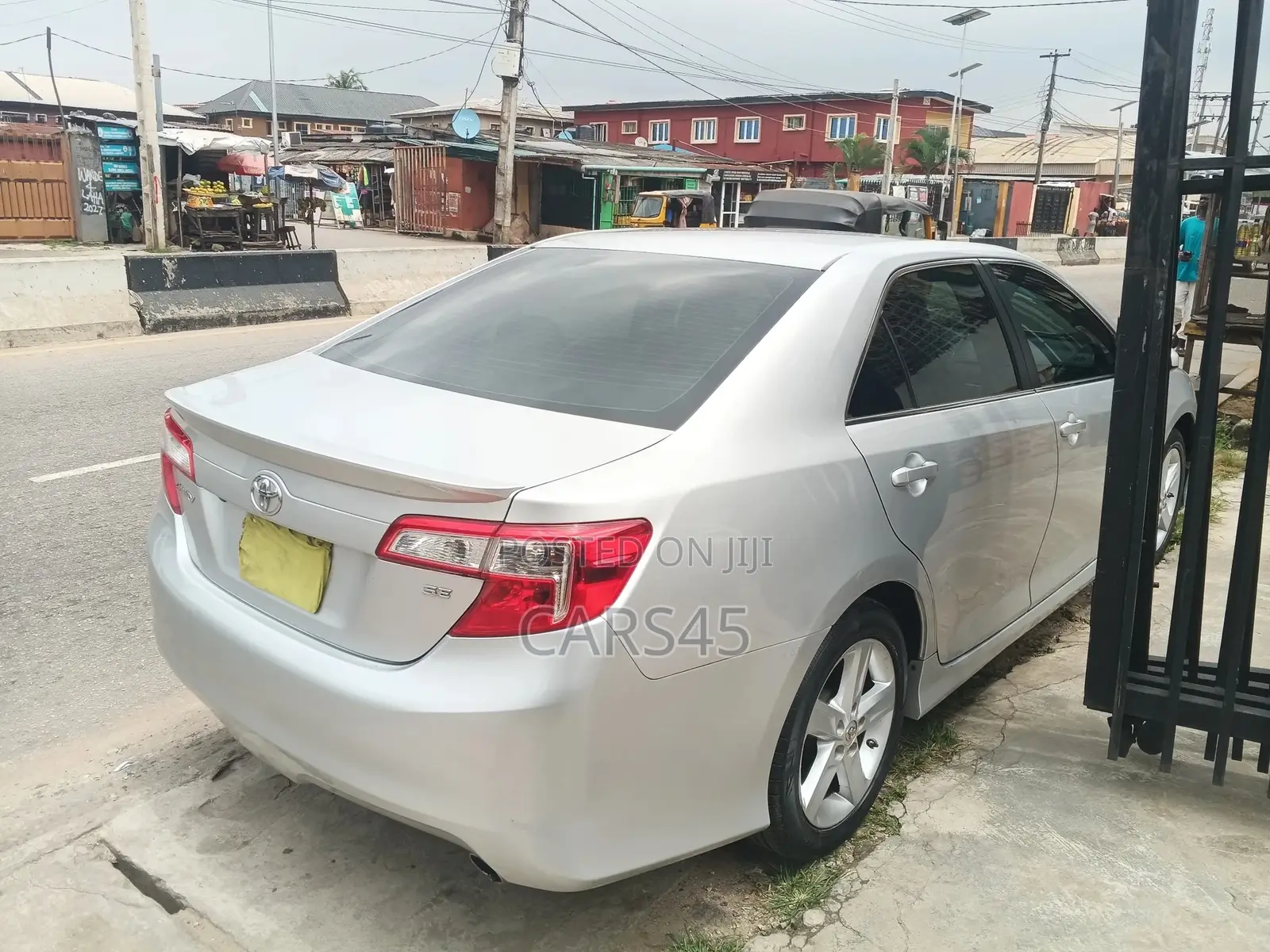 Toyota Camry 2013 Silver