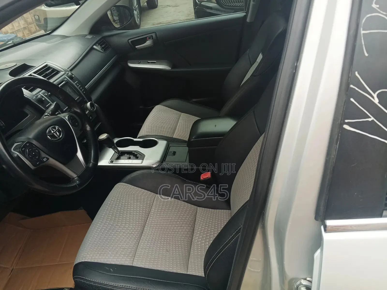 Toyota Camry 2013 Silver