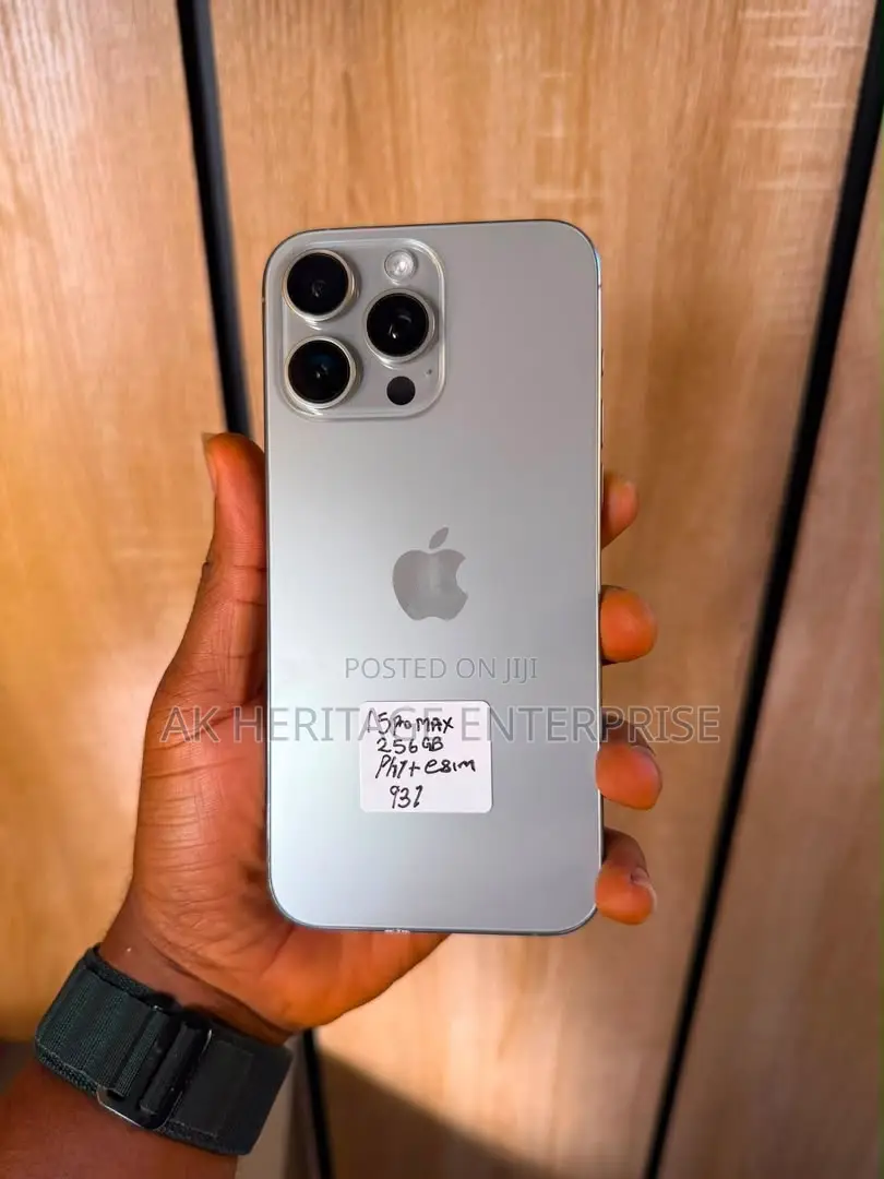 Apple iPhone 15 Pro Max 256 GB White