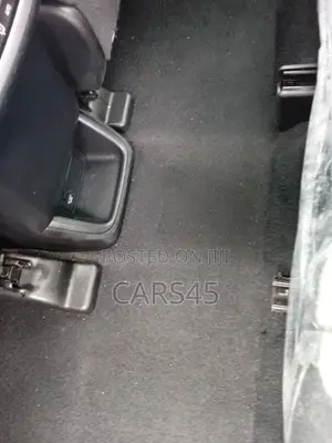 Toyota Highlander XLE 4x4 V6 (3.5L 6cyl 8A) 2018 Black