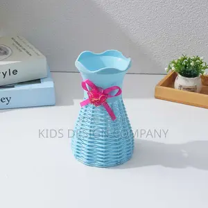 Modern Woven Rattan Style Plastic Flower Vase