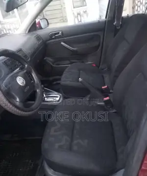 Volkswagen Golf 2004 Red