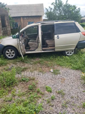 Toyota Sienna LE FWD 2006 Silver