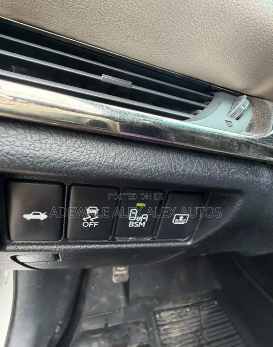 Toyota Avalon 2013 Silver