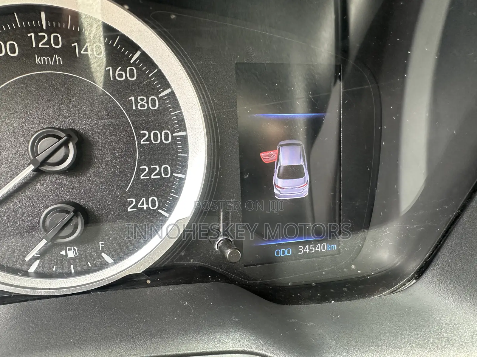 Toyota Corolla LE 2022 Silver